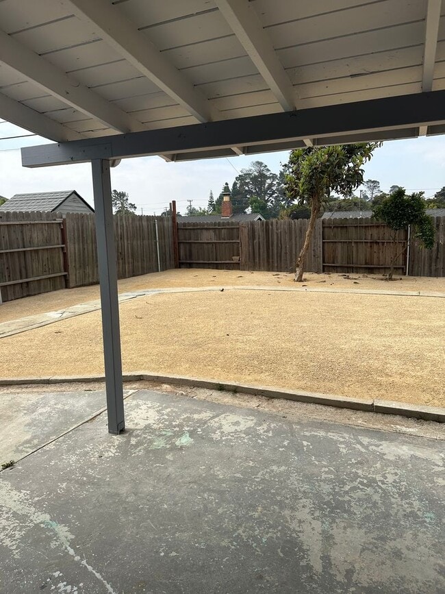 Building Photo - 3135 Courtney Dr