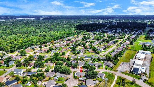 Building Photo - 530 Westshire Dr