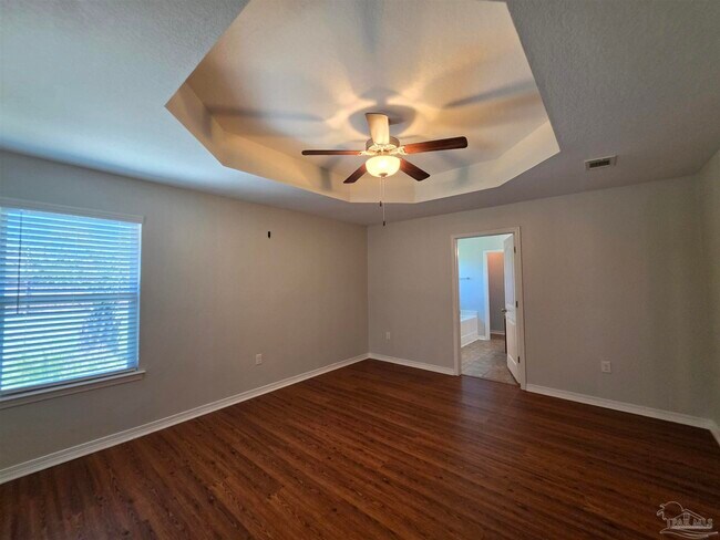 Building Photo - 5574 Peach Dr