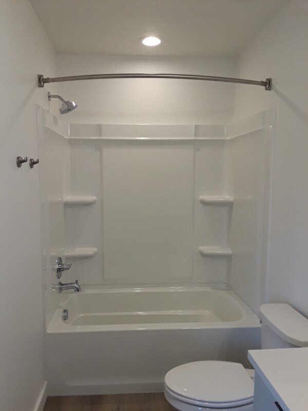 Building Photo - 3371 S Orchard Dr