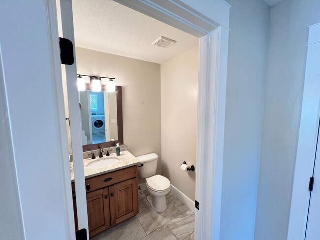 Building Photo - 564 Spring Meadow Ln