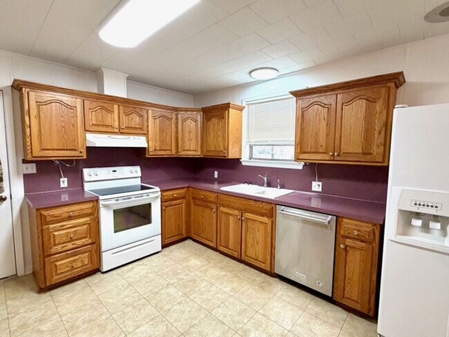 Building Photo - 43063 Black Bayou Rd