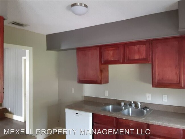 Building Photo - 2817 Pennington St