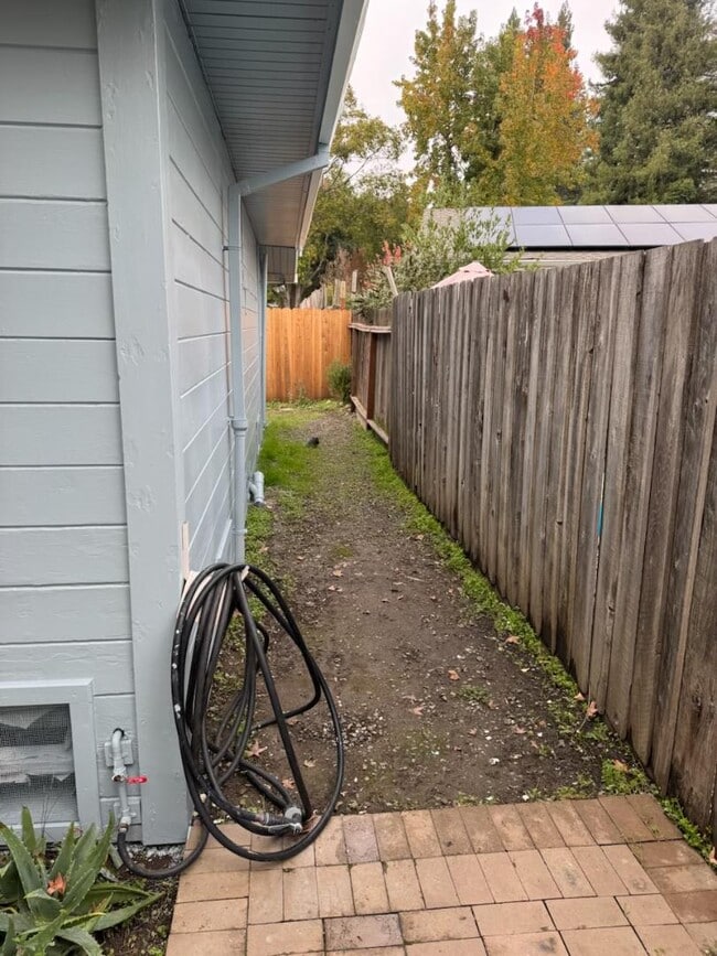 Building Photo - 58 Morgan Ln