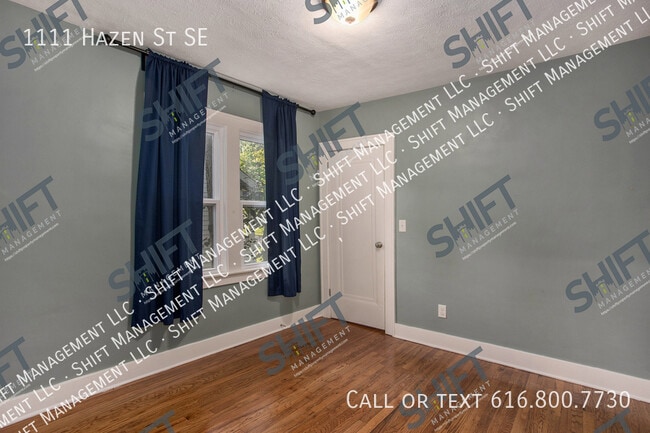 Building Photo - 1111 Hazen St SE