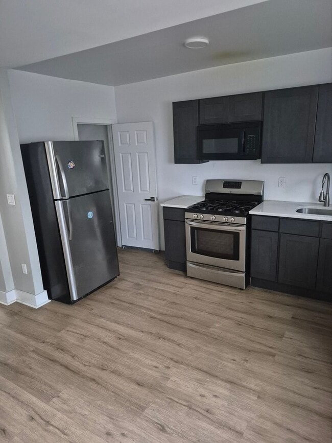 Building Photo - Inviting 3-Bedroom Home Perfect for Comfortable Living