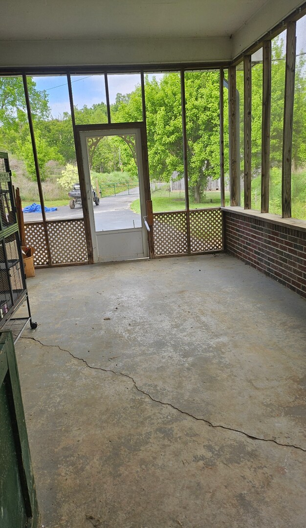 Building Photo - 3 Bedroom 2 Bath Single Family Home.