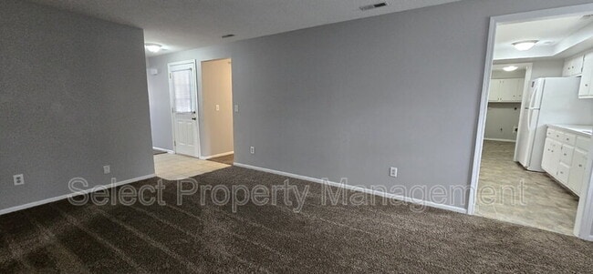 Building Photo - 3821 Aboite Lake Dr