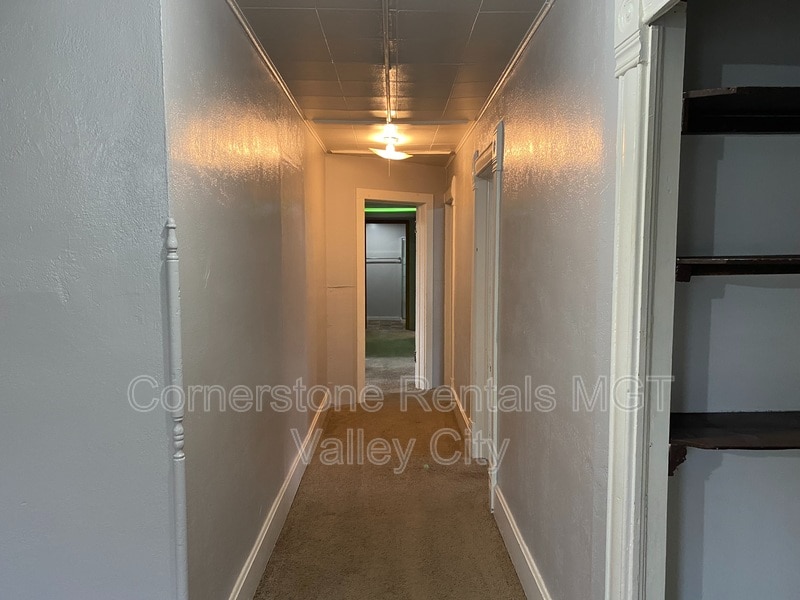 Building Photo - 205 3rd Ave SE