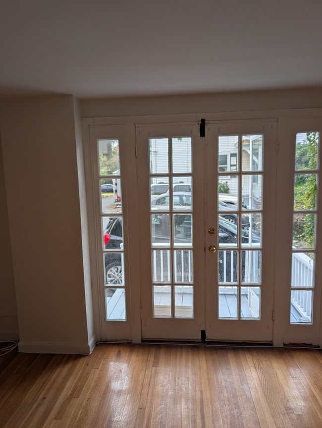 Building Photo - 54R Nahant St