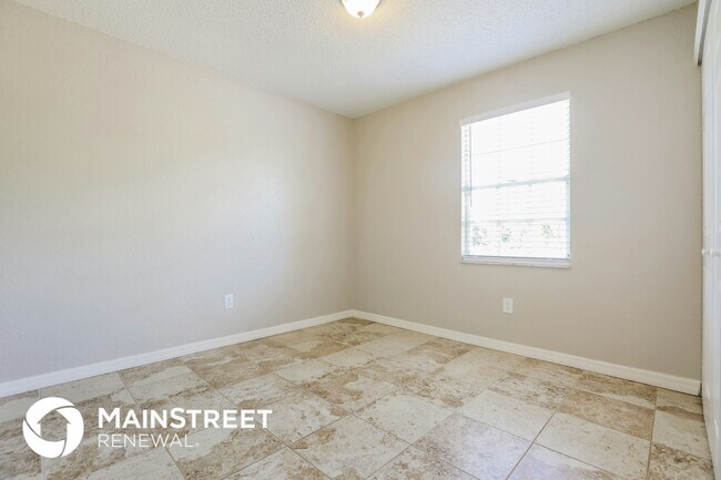 Building Photo - 22225 Seaton Ave