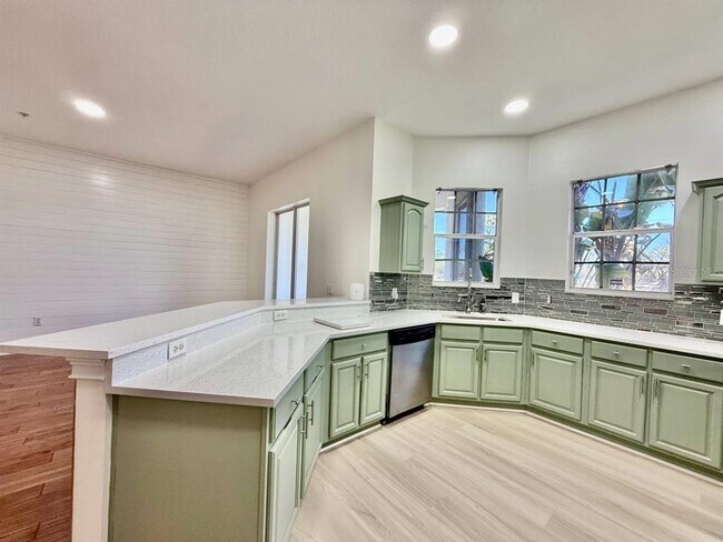 Building Photo - 8614 Miramar Terrace Cir