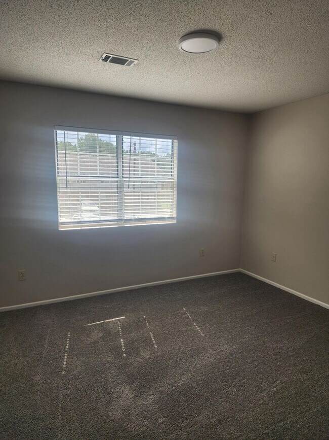 Building Photo - 125 Tabitha Ct