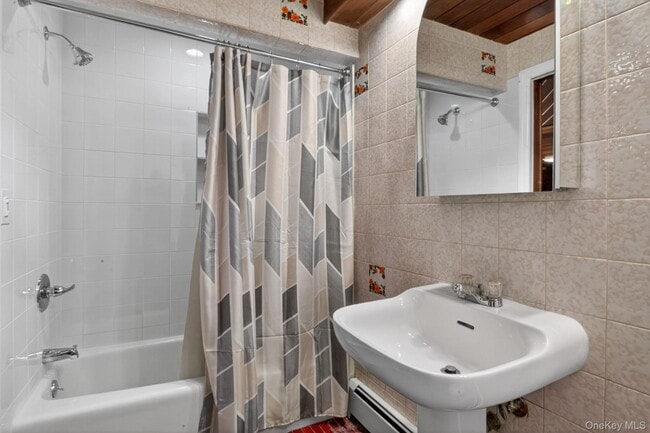 Building Photo - 353 Candlestick Hill Rd