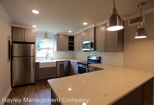 Building Photo - 1 br, 1 bath Apartment - 835 N Gay Street