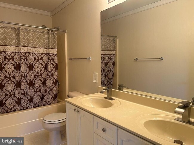 Building Photo - 13220 Willow Point Dr