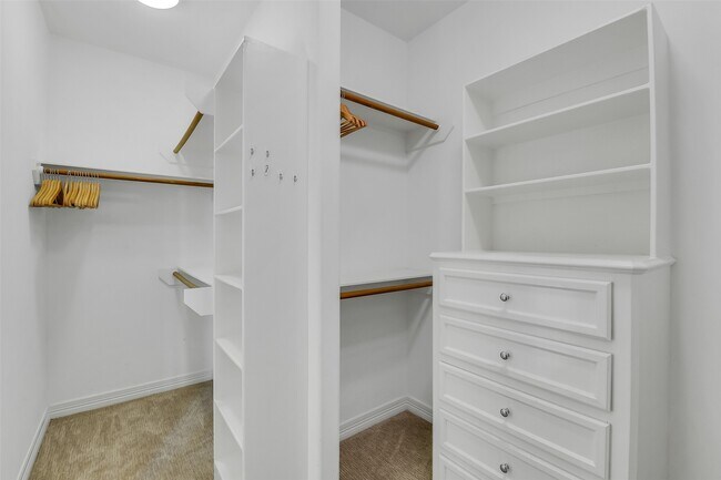 Building Photo - 1429 Utah St