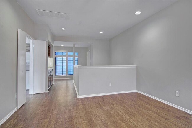 Building Photo - 5100 Verde Valley Ln