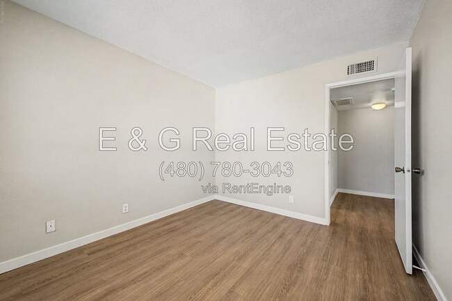 Building Photo - 17009 E Calle Del Oro
