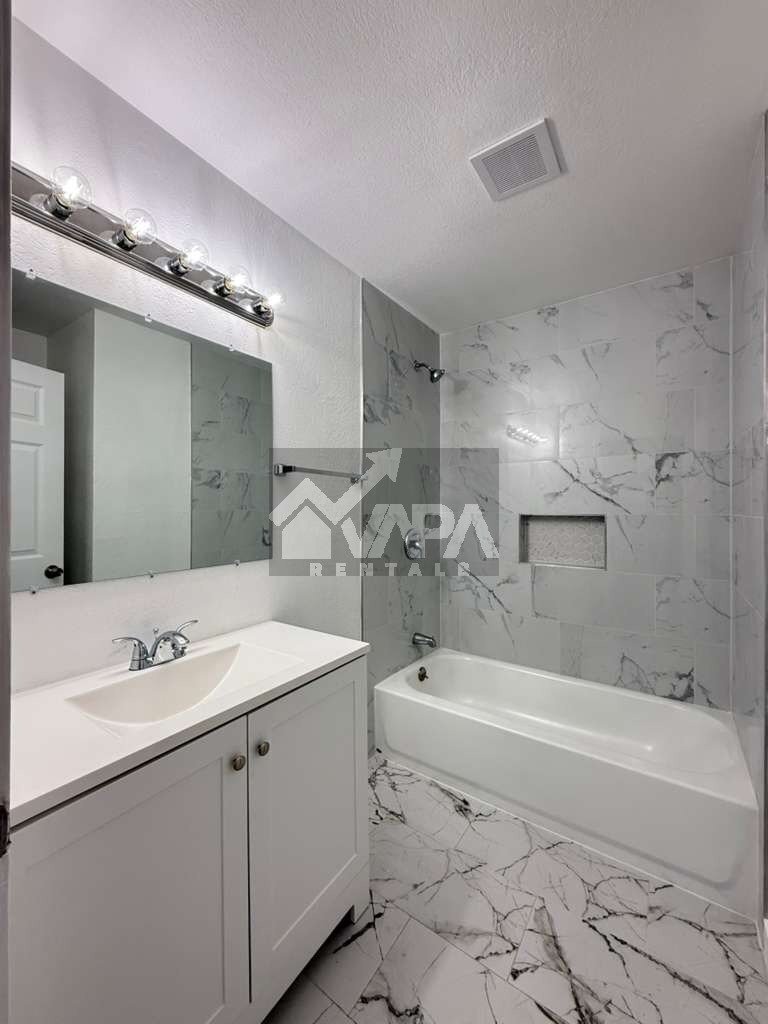 Building Photo - 7819 Quirt Dr