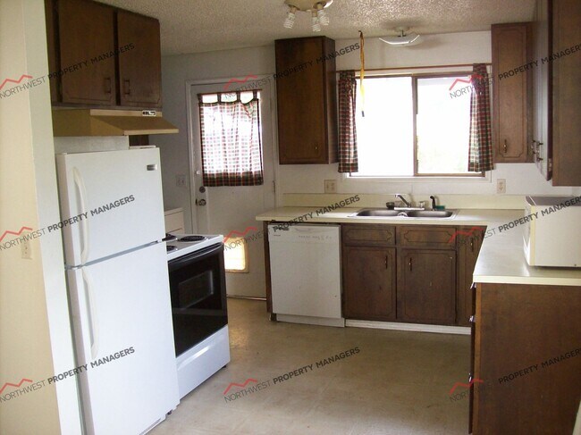 Building Photo - STATUS: *PENDING APPLICATION*  | R93E #2 | $1495