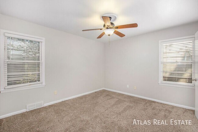 Building Photo - 8036 Reinhardt Ln