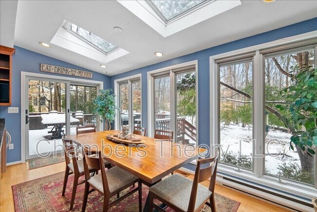 Building Photo - 8709 Hidden Hill Ln