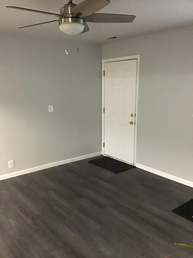 Building Photo - 4110 S Oak Meadows Dr