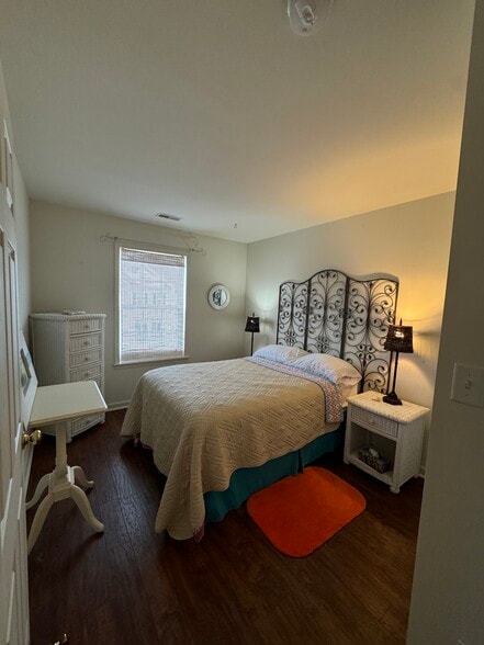 Building Photo - 35821 S Gloucester Cir