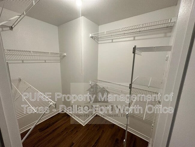 Building Photo - 1655 Ascension Bluff Dr