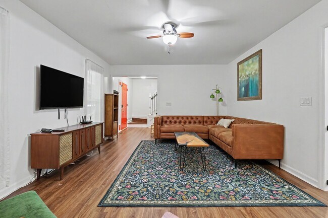 Building Photo - 4204 High Mountain Dr