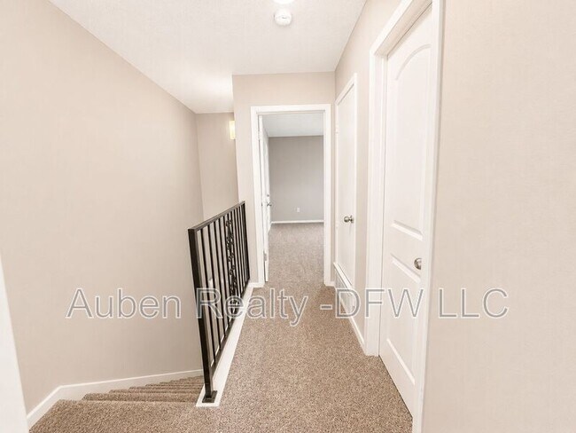 Building Photo - 509 S Beverly St