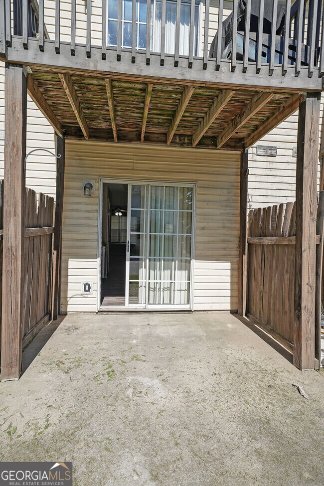 Building Photo - 703 Stonehaven Cir