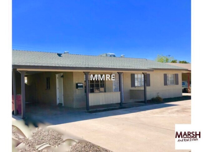 Primary Photo - Cozy 3 bedroom home in Scottsdale with pri...