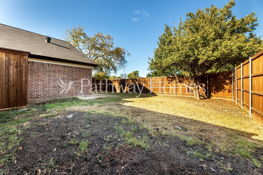 Building Photo - 4064 Lonesome Trail