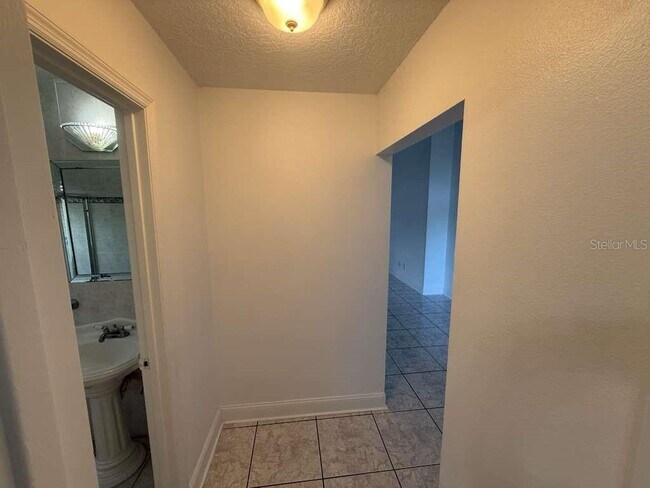 Building Photo - 2009 River Park Blvd