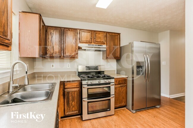 Building Photo - 1717 Bertram Ln SW