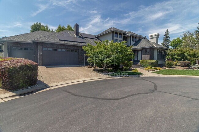 Building Photo - 672 Cypress Run