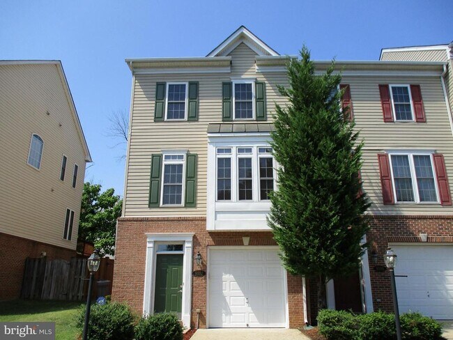 Building Photo - 9102 Marie Ct