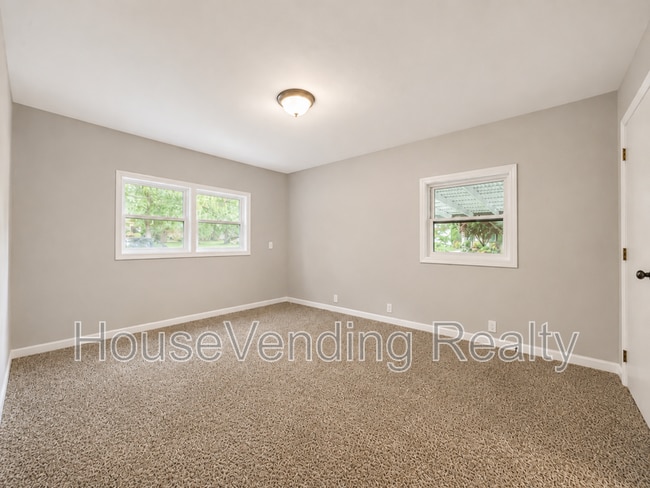 Building Photo - 619 Tarpley St