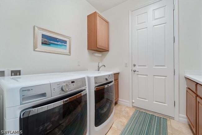 Building Photo - 6140 Victory Dr