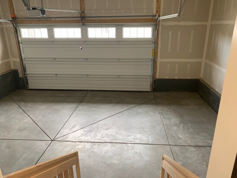 Building Photo - 2920 Crusader St