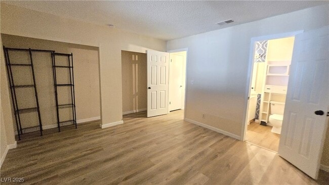 Building Photo - 47 Locustwood St