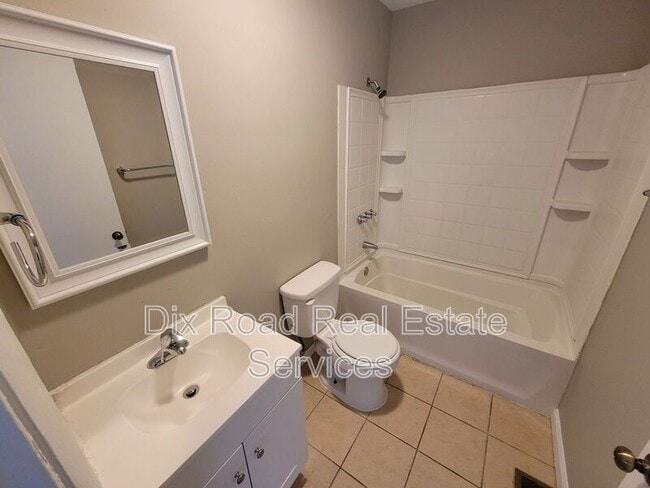 Building Photo - 2029 Pater Ave