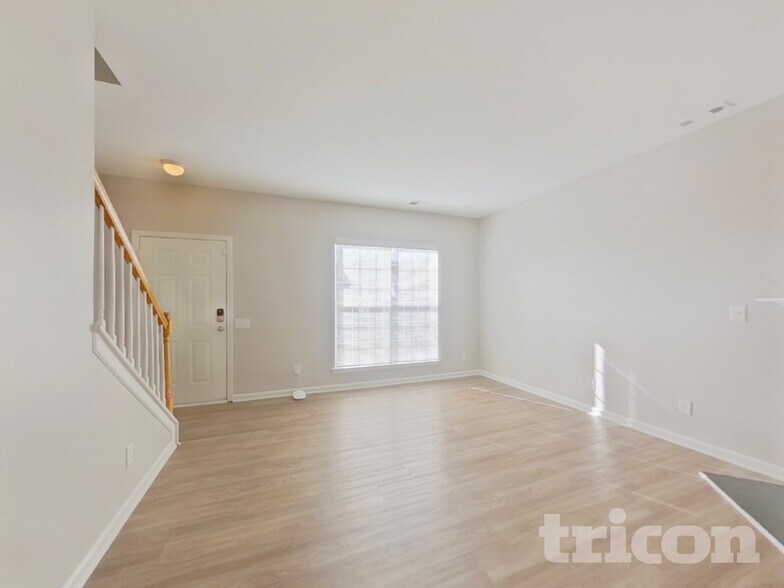 Building Photo - 5322 Peachwood Dr