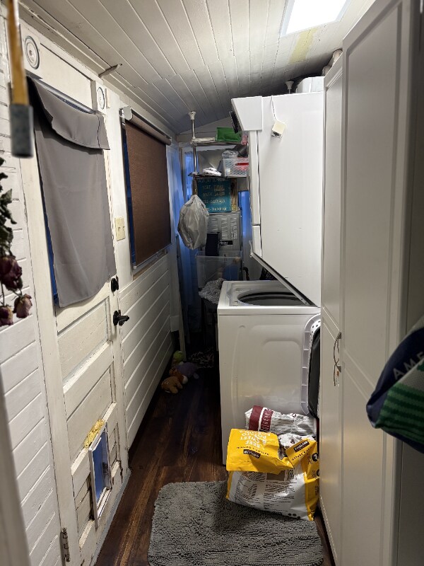 Building Photo - 221 Eldredge Ave SW