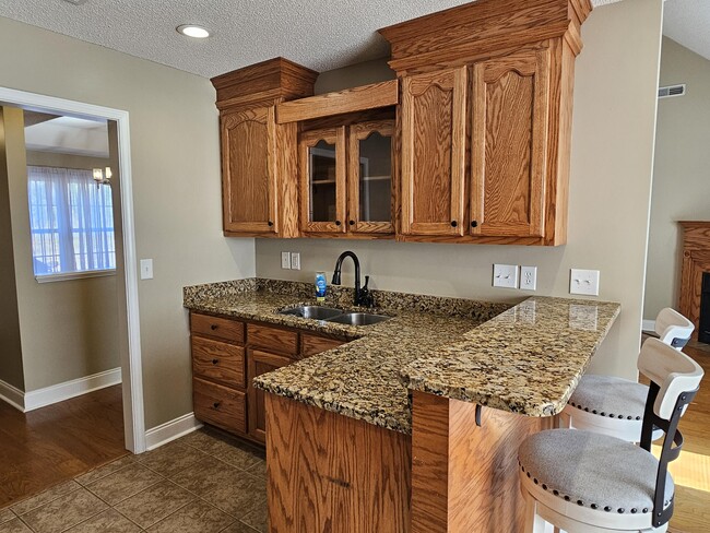 Building Photo - 1155 Raccoon Rd