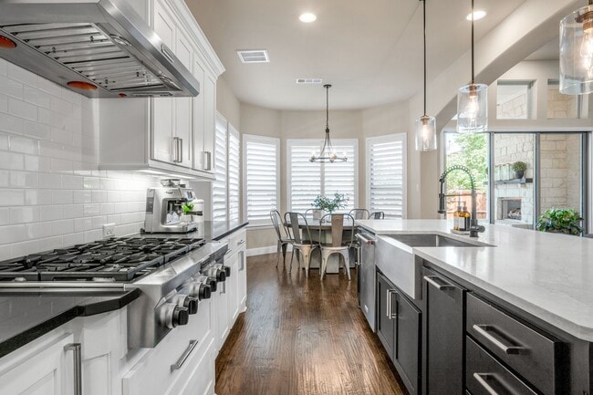 Building Photo - 4809 Latour Ln