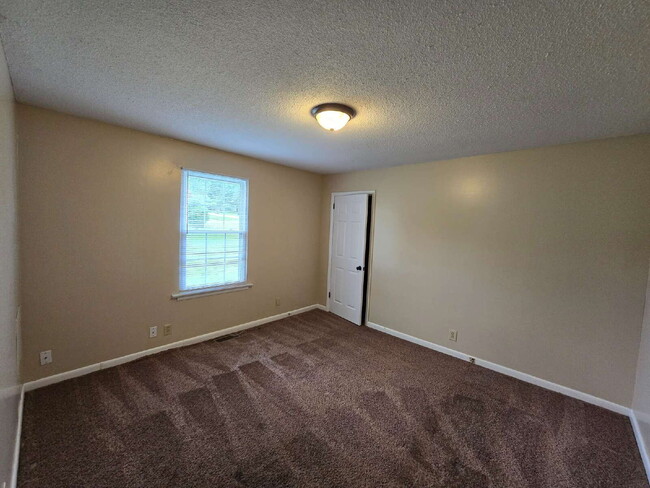 Building Photo - 878 Wedgewood Ct