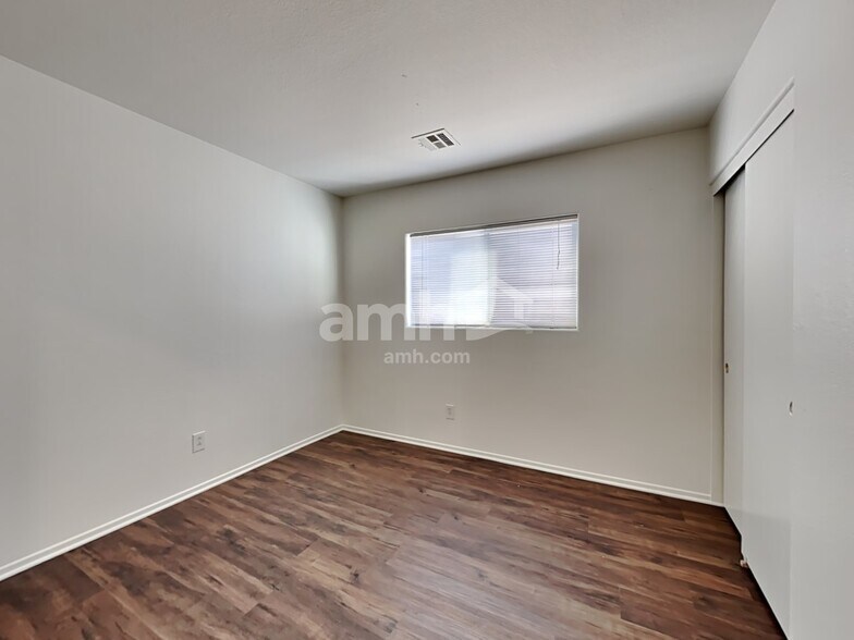 Building Photo - 1139 Black Cherry St